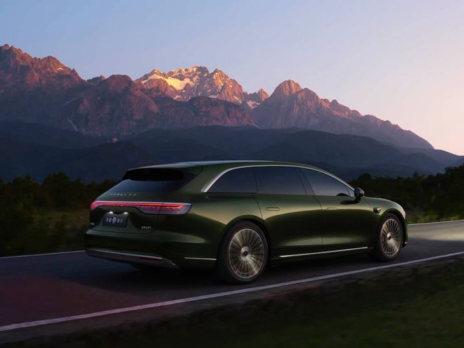 华为首款旅行车会和三厢版“同价”吗?PG麻将胡了网站入口享界S9T亮相!(图10) 华为首款旅行车会和三厢版“同价”吗?PG麻将胡了网站入口享界S9T亮相!(图10)